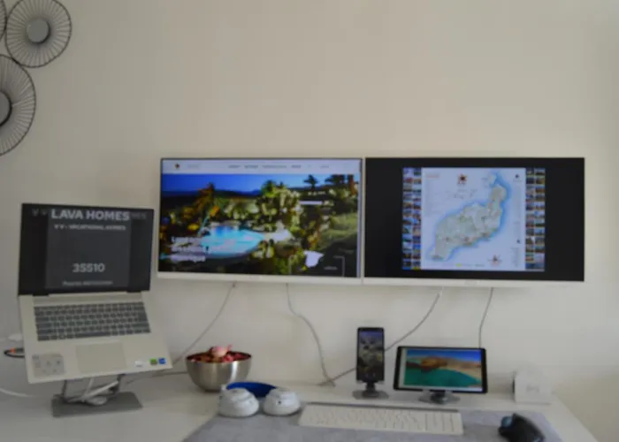 Lava Nomad * Puerto del Carmen (Lanzarote)